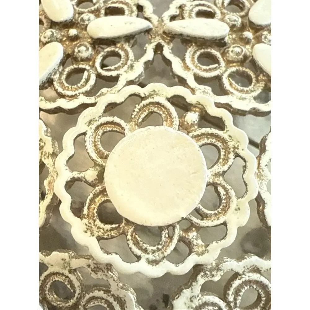 Vintage‎ Florenza ? Enamel Brooch Lace Cream White Gold Tone